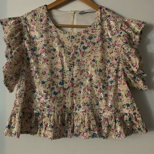 Gently worn, zara item. Missing a few sequins, pls see the last photo!